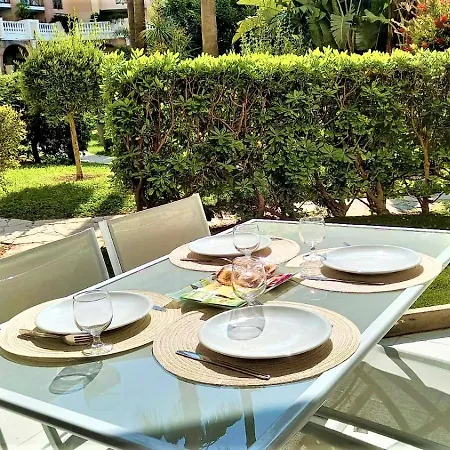 Beachfront 4 People 2 Swimming Pool Apartment Cannes