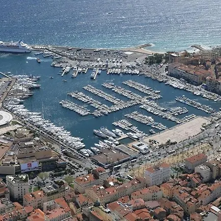 Beachfront 4 People 2 Swimming Pool