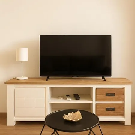 Beachfront 4 People 2 Swimming Pool * カンヌ