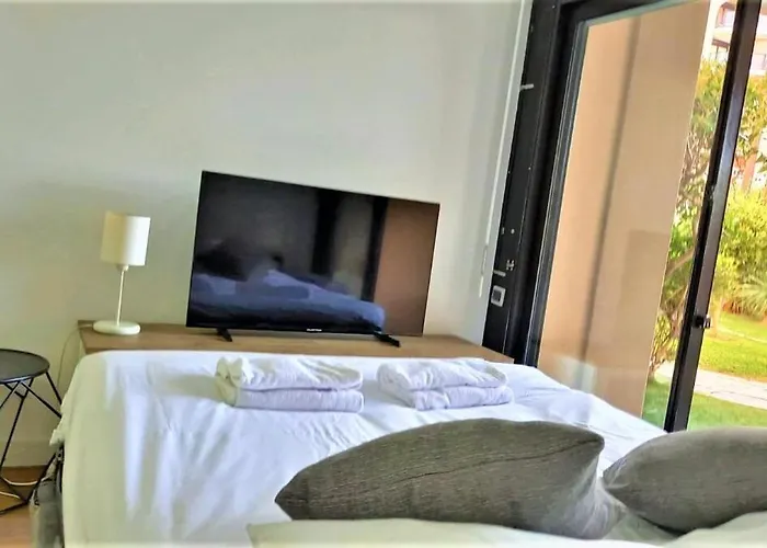 Beachfront 4 People 2 Swimming Pool Apartmán Cannes