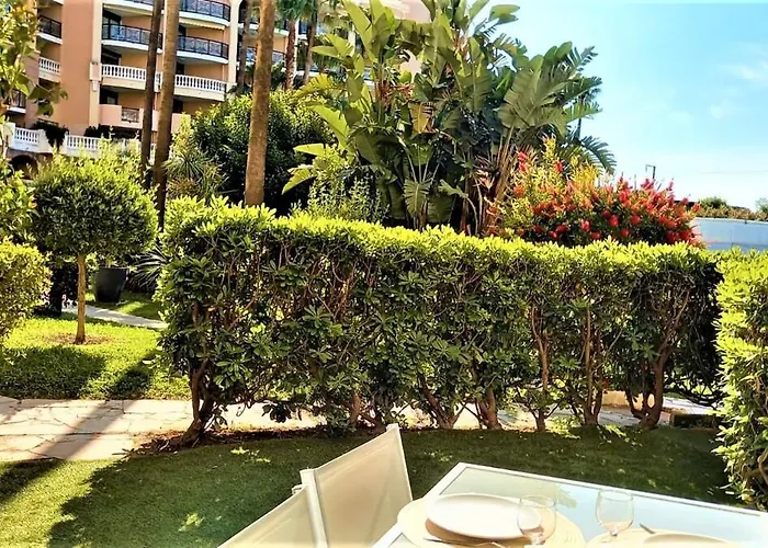 Apartmán Beachfront 4 People 2 Swimming Pool Cannes