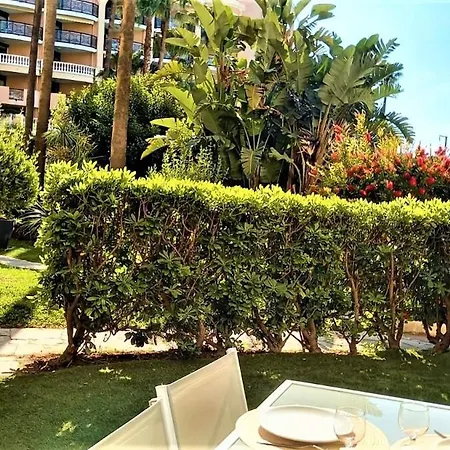 公寓 Beachfront 4 People 2 Swimming Pool 戛纳