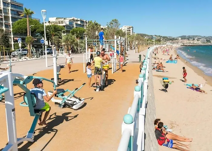 Beachfront 4 People 2 Swimming Pool * Cannes